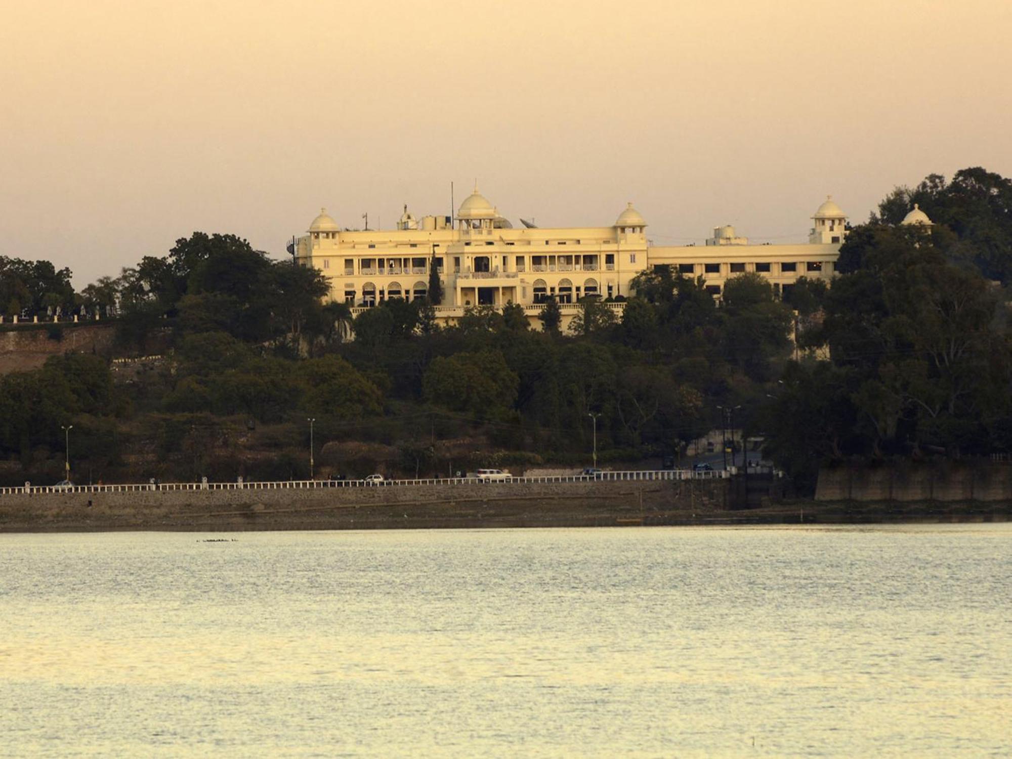 The Lalit Laxmi Vilas Palace Udaipur Exterior foto