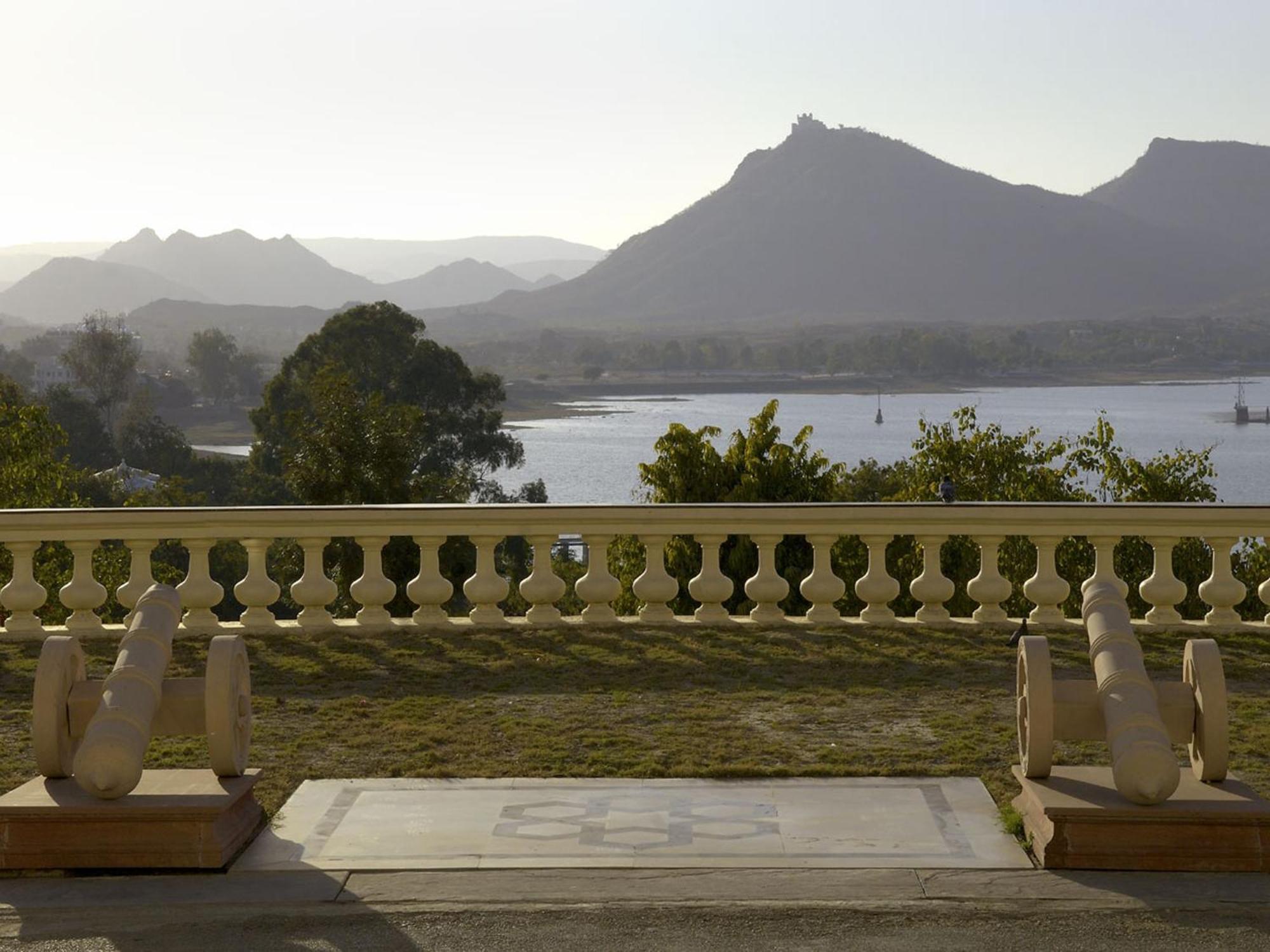 The Lalit Laxmi Vilas Palace Udaipur Exterior foto